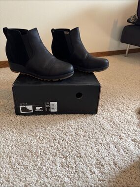 Sorel Black Evie Pull-On Chelsea Ankle Boots